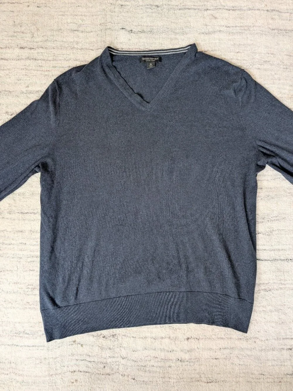 Banana Republic Men's XL Luxury Blend Silk Cotton Cashmere V-Neck Sweater Navy